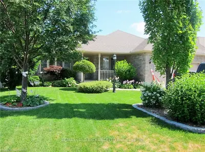 771 Briarwood Drive, Saugeen Shores, On N0h 2c4