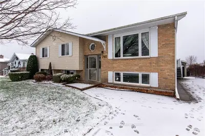 702 ANDREW MALCOLM Drive, Kincardine, ON N2Z 1P3