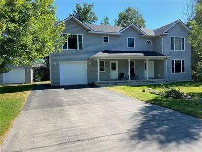 37 Gosford Street, Saugeen Shores, On N0h 2l0