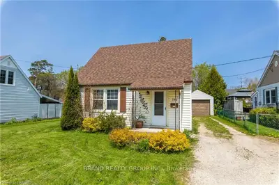 790 7TH Street E, Owen Sound, ON N4K 1J9