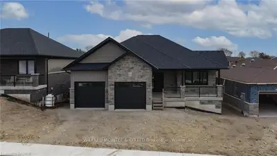 124 IRISHWOOD Lane, Brockton, ON N0G 2V0