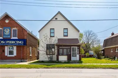1075 3RD Avenue E, Owen Sound, ON N4K 2L1