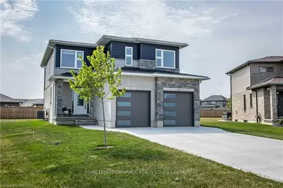 442 WALKER Crescent, Saugeen Shores, ON N0H 2C3