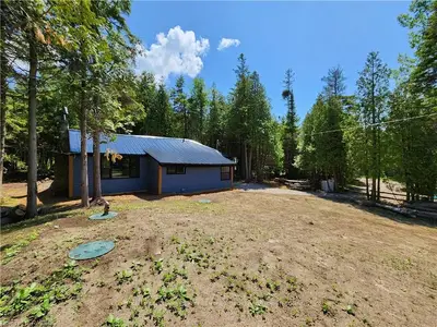 24 SIMPSON Street, South Bruce Peninsula, ON N0H 2T0