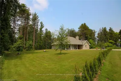 685 BRUCE ROAD 8, South Bruce Peninsula, ON, N0H 2T0