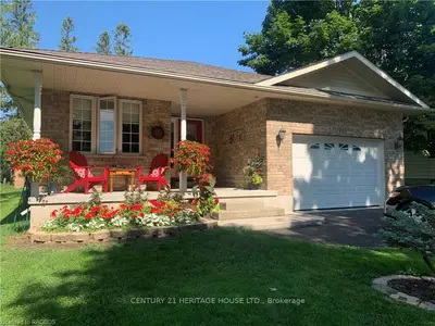 483 BIRMINGHAM Street W, Wellington North, ON N0G 2L1
