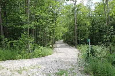 25 PARKSIDE Avenue, South Bruce Peninsula, ON N0H 2T0