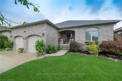 242 PARK Street, Kincardine, ON N2Z 2W3