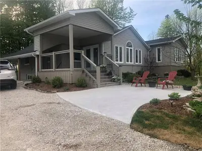 106 Drive In Crescent, Georgian Bluffs, On N4k 5n7