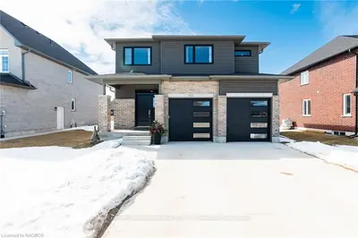 422 WALKER Crescent, Saugeen Shores, ON N0H 2C3
