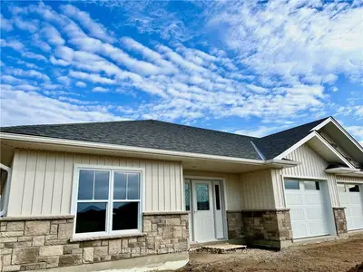 1087 WATERLOO Street N 8, Saugeen Shores, ON N0H 2C3