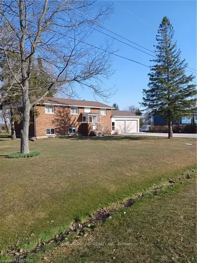 125 CENTRE Street, Georgian Bluffs, ON N4K 0G2