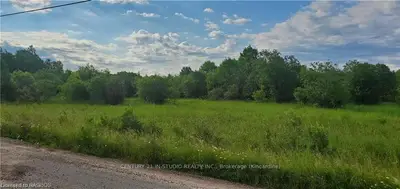 638 LOT 1 CHENIER Road, Papineau-Cameron, ON P0G 1V0