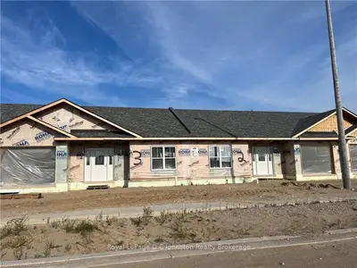 1077 WATERLOO Street N 3, Saugeen Shores, ON N0H 2C3