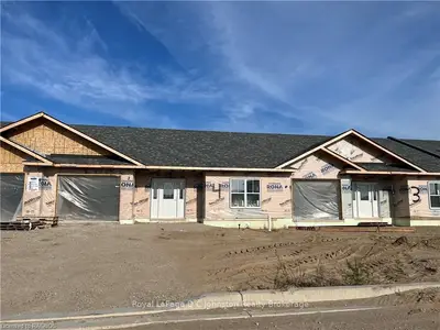 1079 WATERLOO Street N 4, Saugeen Shores, ON N0H 2C3