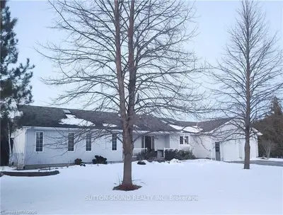 568 CLARENDON Street, Saugeen Shores, ON N0H 2L0