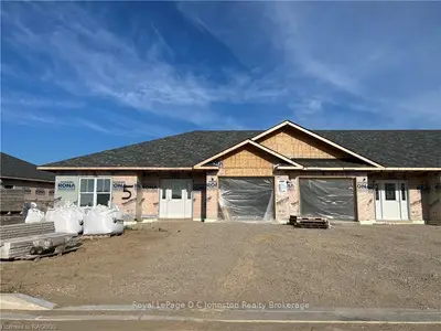 1081 WATERLOO Street N 5, Saugeen Shores, ON N0H 2C3