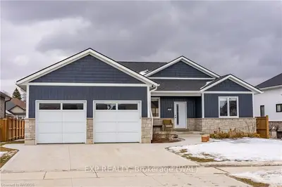 220 IRISHWOOD Lane, Brockton, ON N0G 2V0