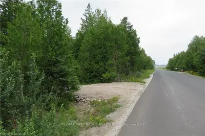 53 CHERRY HILL Road, Northern Bruce Peninsula, ON N0H 1W0