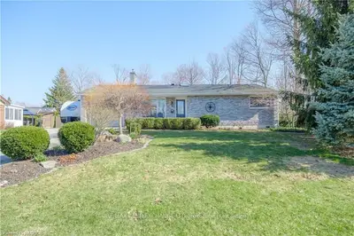 32 HURON RIDGE Crescent, Kincardine, ON N2Z 1K2
