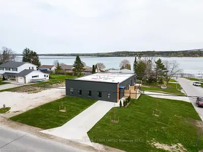 2605 3RD Avenue W, Owen Sound, ON N4K 4S9