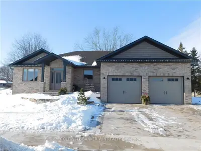 119 RONNIES Way, Wellington North, ON N0G 2L4