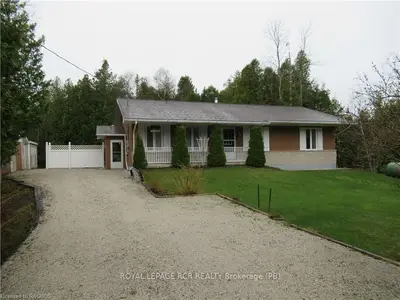 219 WHISKEY HARBOUR Road, Northern Bruce Peninsula, ON N0H 2T0