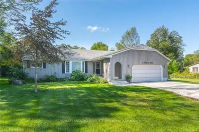 7 DAWSON Drive, Kincardine, ON N2Z 2X6