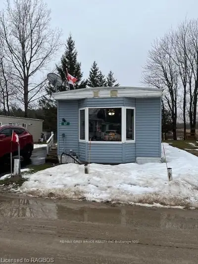 57 SUSSEX Square, Georgian Bluffs, ON N4K 5N5