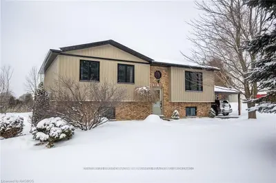 200147 10 Side Road, Georgian Bluffs, ON N0H 2K0
