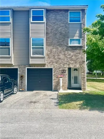 7 PHILIP Place, Kincardine, ON N2Z 2E6