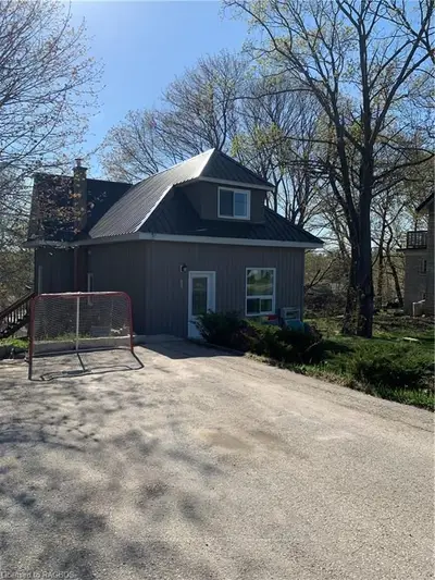 501 GOULD Street N, South Bruce Peninsula, ON N0H 2T0