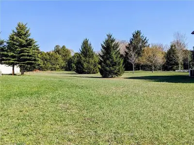 277 PENETANGORE Row, Kincardine, ON N2Z 2P6