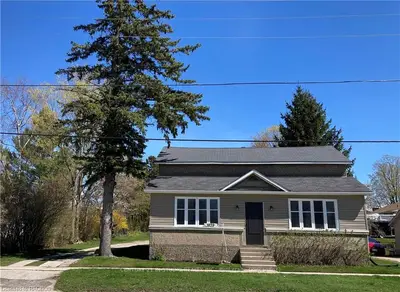 1039 QUEEN Street, Kincardine, ON N2Z 1E3