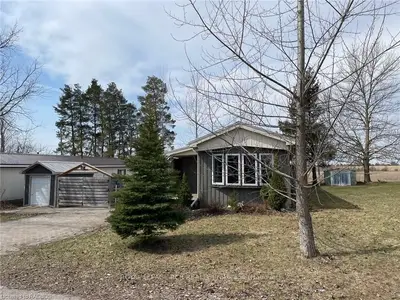 3 DOVE Road, Brockton, ON N0G 2V0