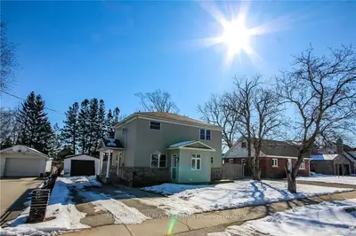 1661 8TH Avenue E, Owen Sound, ON N4K 3B8