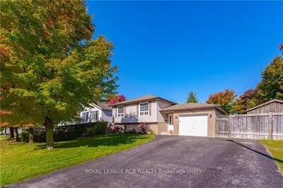 145 MELISSA Crescent, Wellington North, ON N0G 2L3