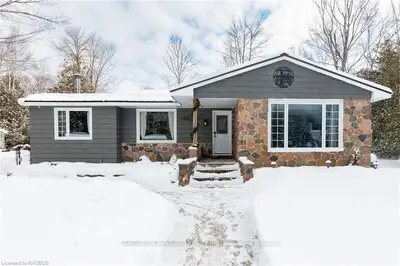 35 Cardinal Avenue, South Bruce Peninsula, ON N0H 2T0