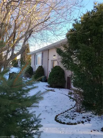 404 ST ALBERT Street, Kincardine, ON N2Z 2V2