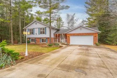 410 SIMCOE Avenue, South Bruce Peninsula, ON N0H 2G0