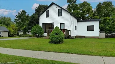 1997 7th Avenue E, Owen Sound, ON N4K 2Z8
