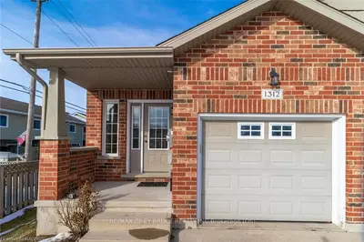 1312 15th Street B, Owen Sound, On, N4k 6n1