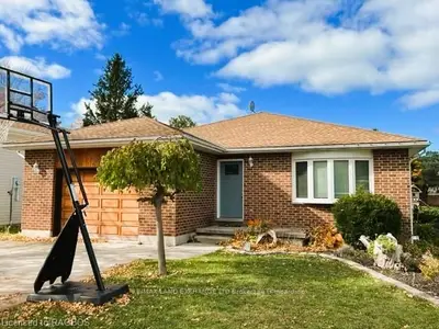 422 ADELAIDE Street, Kincardine, ON N2Z 2W5