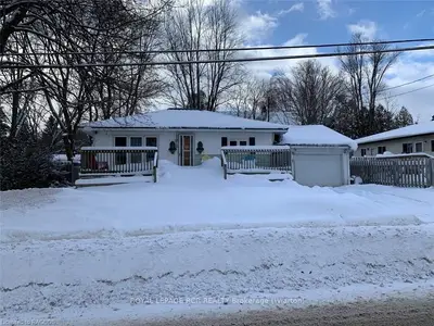 435 FRANK Street, South Bruce Peninsula, ON N0H 2T0