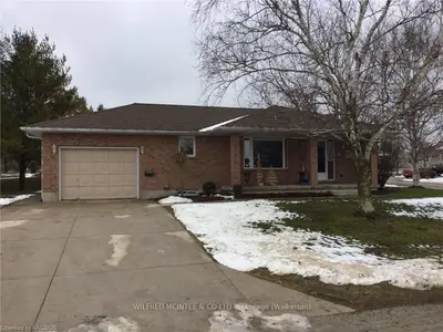 1 Melba Court, South Bruce, On N0g 2j0