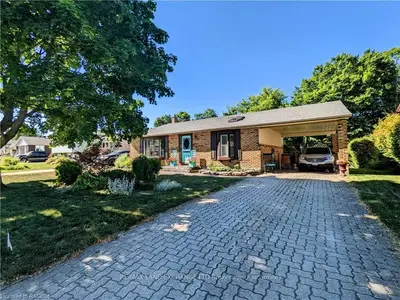 740 PALMATEER Street, Kincardine, ON N2Z 1R8