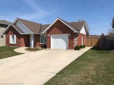 495 Peirson Avenue, Saugeen Shores, On N0h 2c1