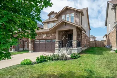 990 HIGHLAND Street, Saugeen Shores, ON N0H 2C2