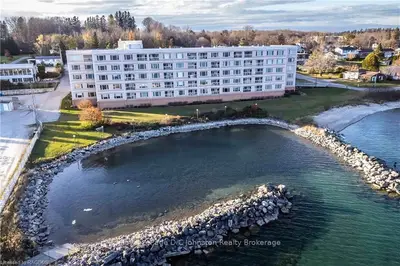 2555 3RD Avenue W 307, Owen Sound, ON N4K 6T8