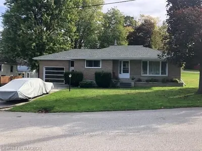 101 Alma Street, Brockton, On N0g 2v0